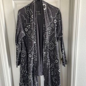 Lona sleeve flowy cover bandanna print light weight